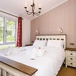 Keswick Reach Retreat * 巴森斯怀特湖站