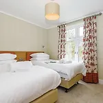 Keswick Reach Retreat 度假村 *