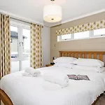 Keswick Reach Retreat 巴森斯怀特湖站