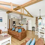Keswick Reach Retreat 度假村 巴森斯怀特湖站
