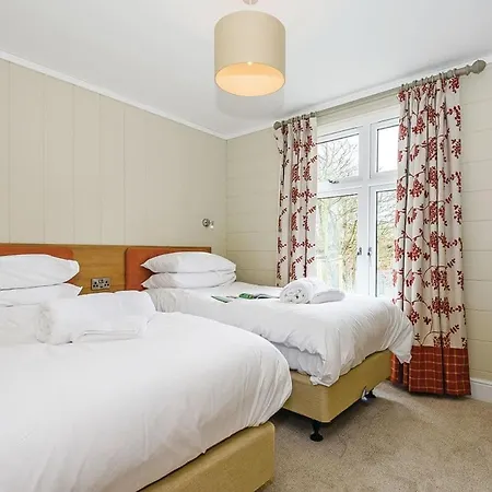 Keswick Reach Retreat אתר נופש *