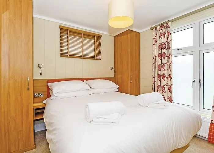 Resort Keswick Reach Retreat *