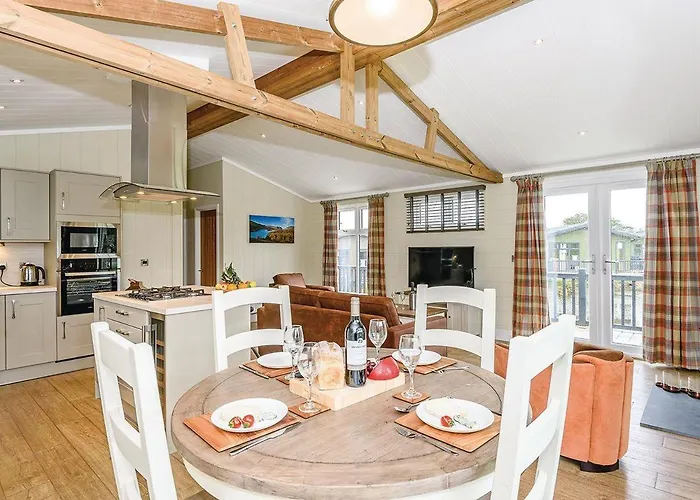 Keswick Reach Retreat Resort