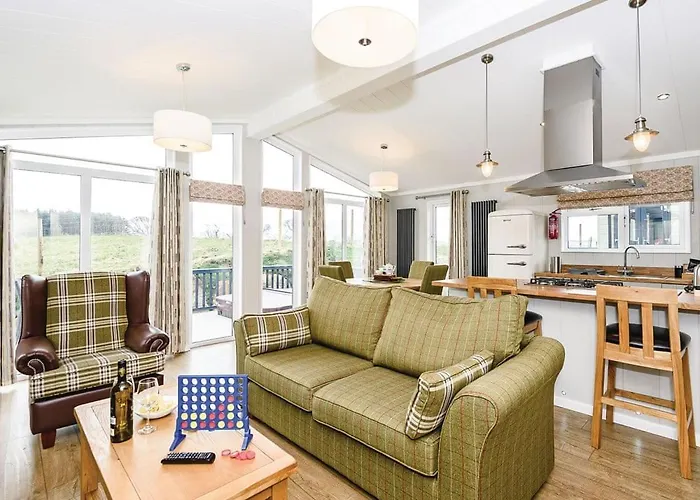 Keswick Reach Retreat Resort *