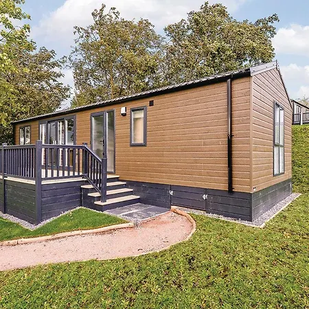 Resort Keswick Reach Retreat *