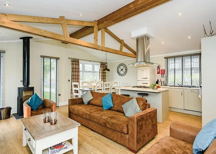 Keswick Reach Retreat Resort