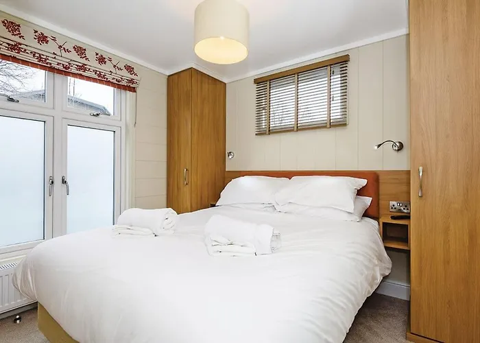 Keswick Reach Retreat Resort